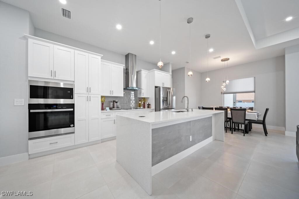 1935 NW 34th Ave in Cape Coral, FL - Building Photo