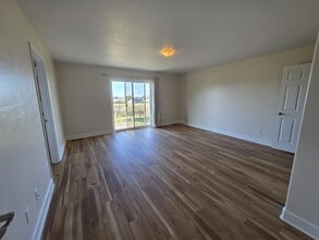 15840 Pedrioli Dr in Brookings, OR - Building Photo - Building Photo