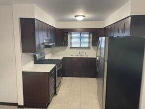 7730 Wildwood Ct in Darien, IL - Building Photo - Building Photo