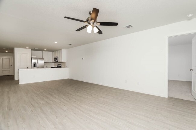 property at 3222 Roslyn Grist