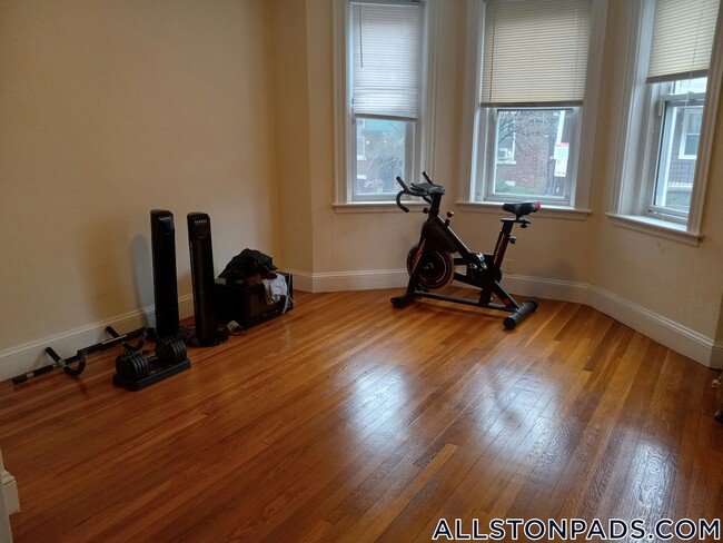 11 Barrows St