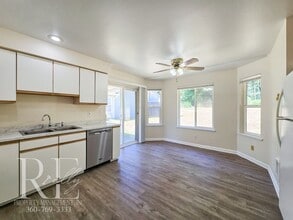 5862 SW Reese Ln in Port Orchard, WA - Building Photo - Building Photo