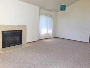 3240 Bellflower Ct in Ann Arbor, MI - Building Photo - Building Photo