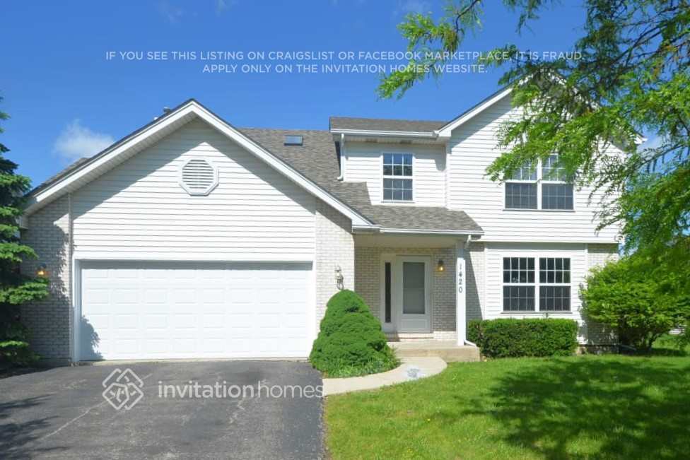 1420 Lily Cache Ln in Bolingbrook, IL - Building Photo
