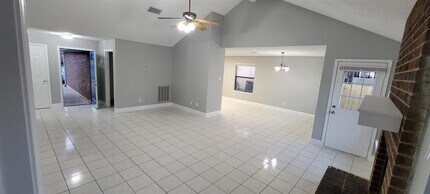 16207 Parkway Dr in Pflugerville, TX - Building Photo - Building Photo