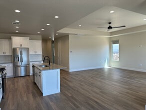 1569 W 470 N in Hurricane, UT - Building Photo - Building Photo