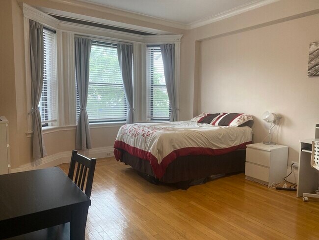 property at 464 Commonwealth Ave