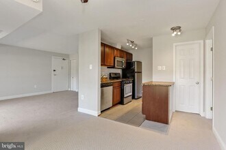 212 Park Terrace Ct SE-Unit -74 in Vienna, VA - Building Photo - Building Photo