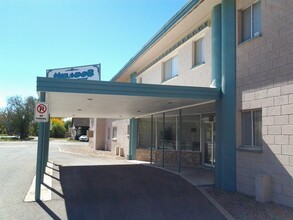 Mirador Apartments in Roswell, NM - Foto de edificio - Building Photo