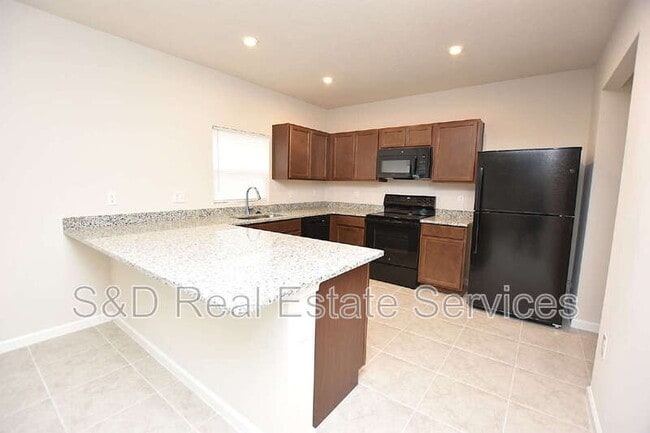 622 Manchester Path in Dundee, FL - Building Photo - Building Photo