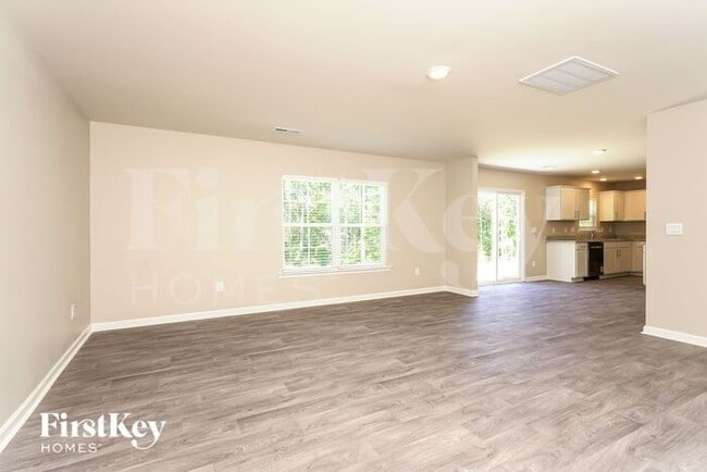 141 Preston Oaks Dr in King, NC - Building Photo - Building Photo