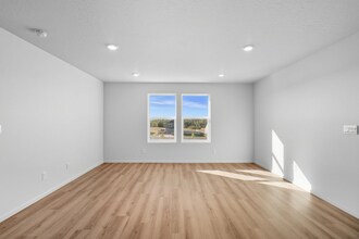 806 K St in Deer Park, WA - Building Photo - Building Photo