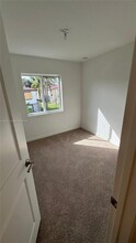 5130 SW 37th St in Pembroke Park, FL - Building Photo - Building Photo