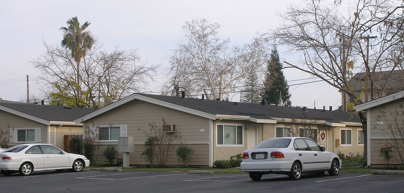 709 Mormon St in Folsom, CA - Foto de edificio