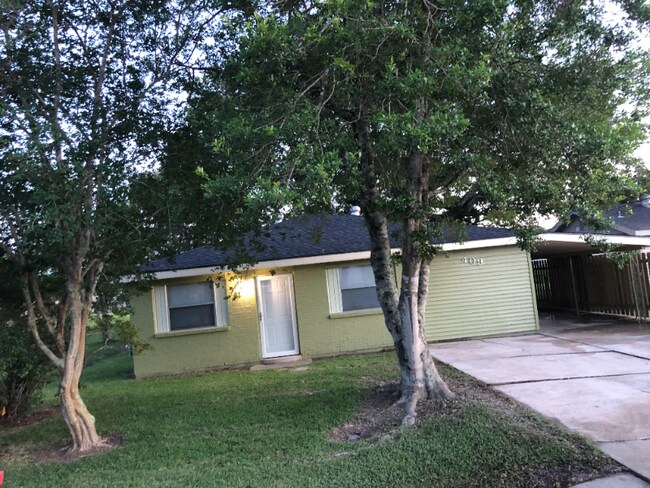 409 Fieldcrest Dr in Thibodaux, LA - Building Photo - Building Photo
