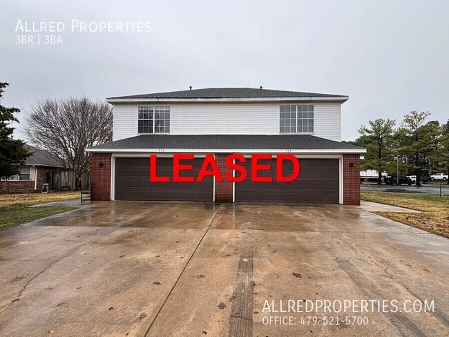 property at 954 N Daisy Ln