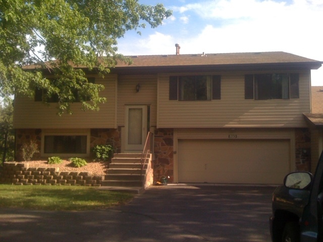 810 Tanglewood Dr in Shoreview, MN - Foto de edificio