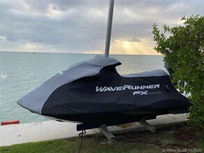440 S Mashta Dr in Key Biscayne, FL - Building Photo - Building Photo