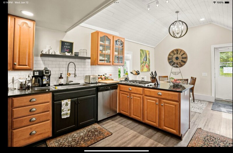 281 Salmon Brook St in Granby, CT - Building Photo