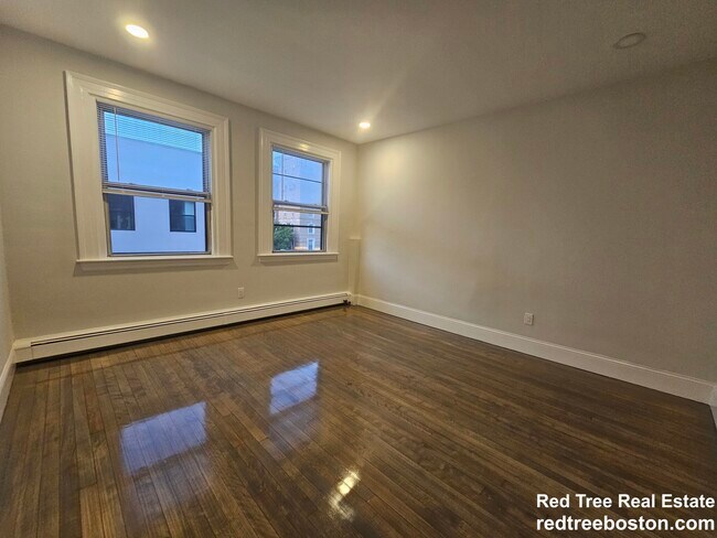 457 Centre St in Newton, MA - Building Photo - Building Photo