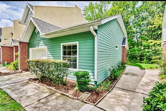 322 NW 50th Blvd in Gainesville, FL - Building Photo - Building Photo