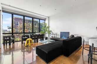 37 A St, Unit 3B in Boston, MA - Building Photo - Building Photo