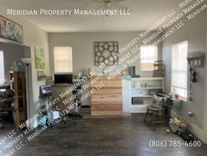 1923 15th St in Lubbock, TX - Building Photo - Building Photo
