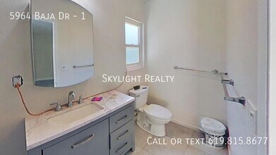 5964 Baja Dr in San Diego, CA - Foto de edificio - Building Photo