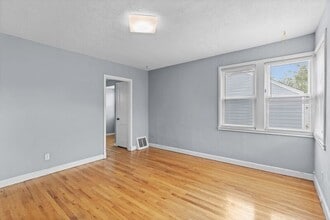 7711 Brocton Ct in St. Louis, MO - Building Photo - Building Photo