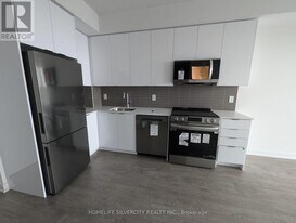 225 Malta Ave. in Brampton, ON - Building Photo