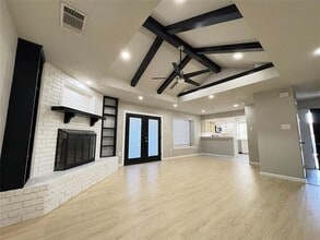 901 Fiero Dr in Arlington, TX - Building Photo - Building Photo