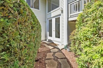 1303 Old Bridge Ln in Bellingham, MA - Building Photo - Building Photo