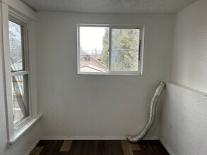 2414 W Broadway Ave in Spokane, WA - Building Photo - Building Photo