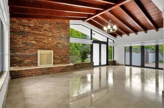 6820 SW 86th Ave in Miami, FL - Building Photo - Building Photo