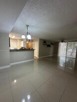 12124 St.Andrews Pl in Miramar, FL - Building Photo