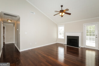6001 Ambassador Dr in Mcdonough, GA - Foto de edificio - Building Photo
