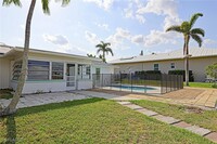 2150 Aruba Ave in Ft. Myers, FL - Building Photo - Building Photo