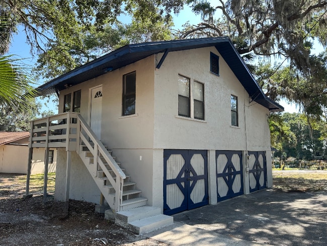 property at 4022 Picciola Rd