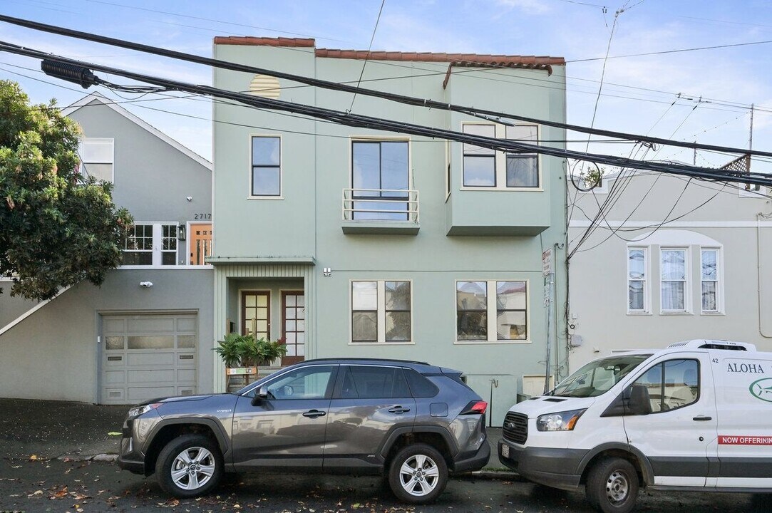 2721 20th St in San Francisco, CA - Building Photo