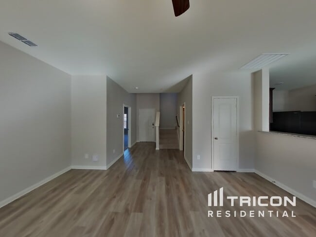 14356 Open Range Dr in Dallas, TX - Building Photo - Building Photo