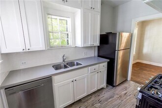 1918 Robbins Pl in Austin, TX - Building Photo - Building Photo