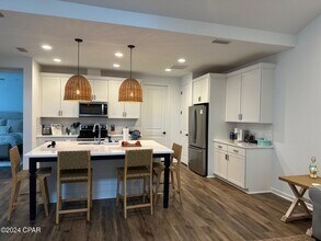 8501 Dreams Float Ct in Panama City Beach, FL - Foto de edificio - Building Photo