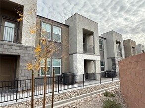 5613 Spellbinding St in Las Vegas, NV - Building Photo - Building Photo