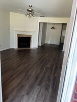 2010 Seabiscuit Trce in Longview, TX - Building Photo