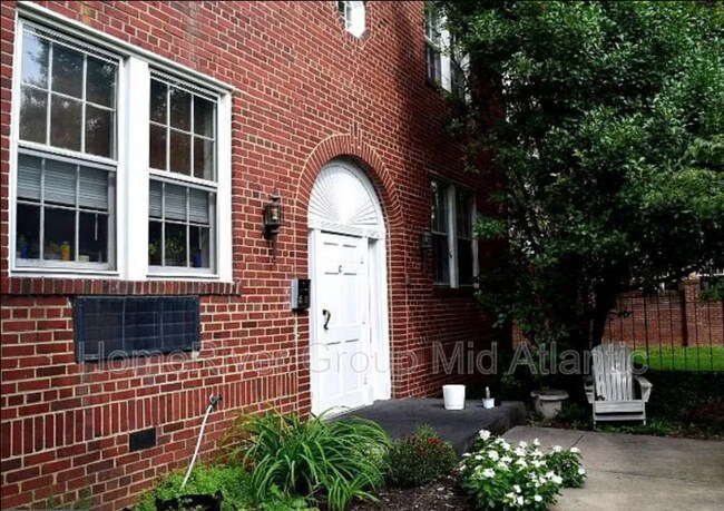 715 S Washington St in Alexandria, VA - Building Photo - Building Photo