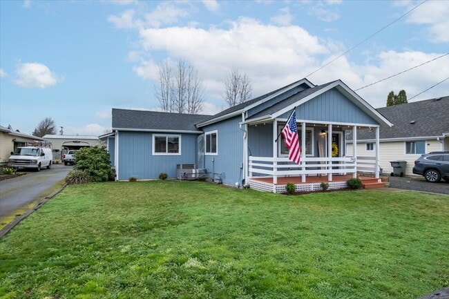 365 S 15th St in Philomath, OR - Building Photo - Building Photo