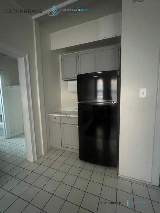 5301 N Ashland Ave in Chicago, IL - Building Photo
