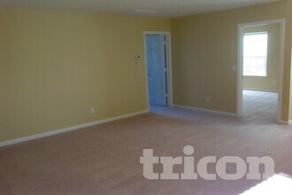 10007 Bristley Rd in Charlotte, NC - Foto de edificio - Building Photo