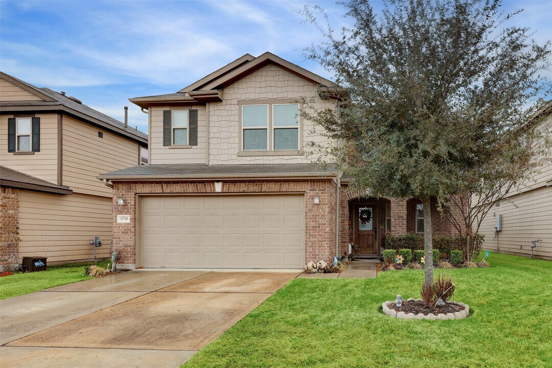 6710 Lindale Springs Ln in Katy, TX - Building Photo