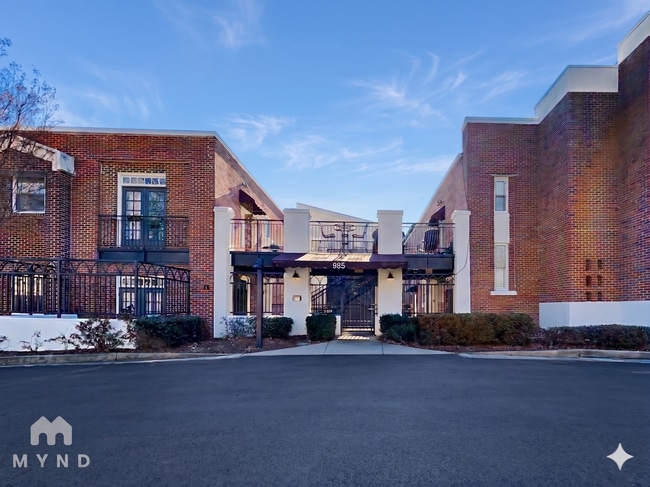 property at 985 Ponce De Leon Ave NE